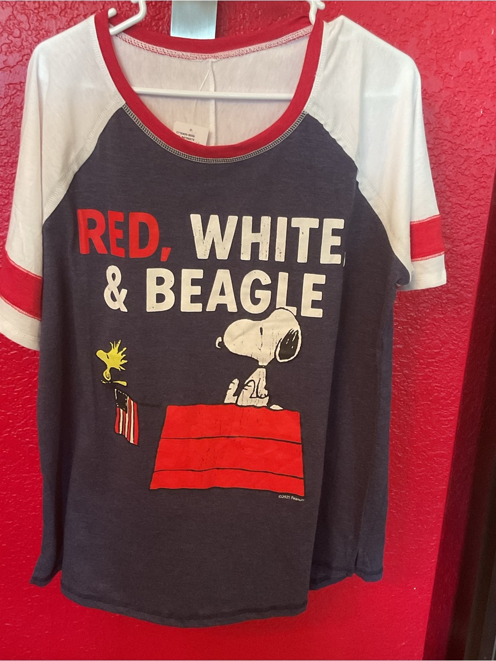 Peanuts  "Red, White & Beagle" Navy and White Raglan Tee SZ 1XL